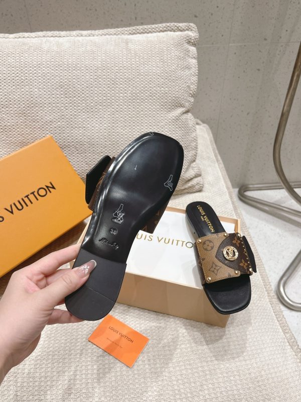1ACXGE LV Frame Flat Mule Cacao 9 1ACXGE LV Frame Flat Mule Cacao