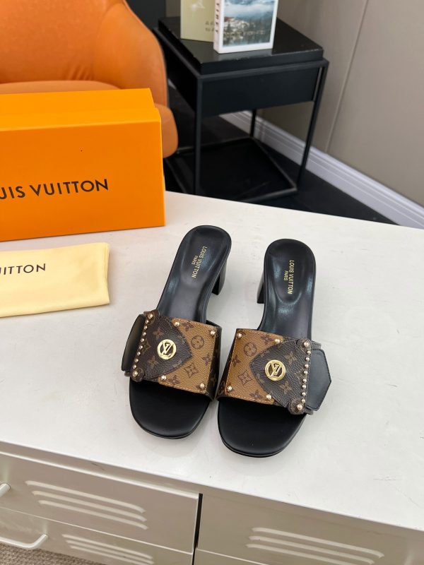1AD5AB LV Frame Mule Cacao