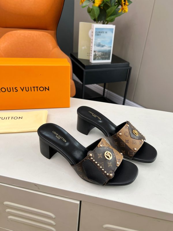 1AD5AB LV Frame Mule Cacao