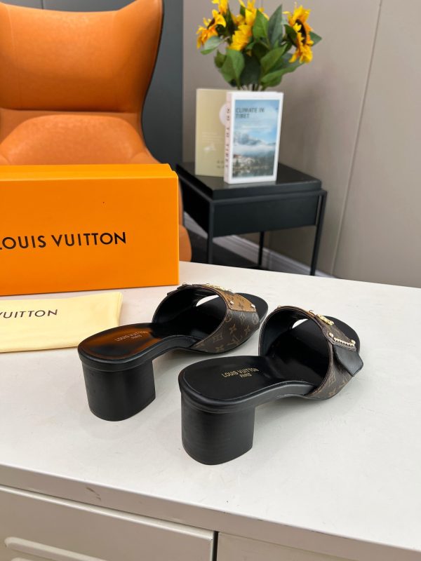 1AD5AB LV Frame Mule Cacao