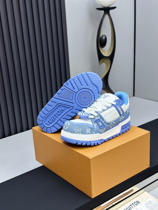 1AGZC4 LV Trainer Maxi Sneaker Blue