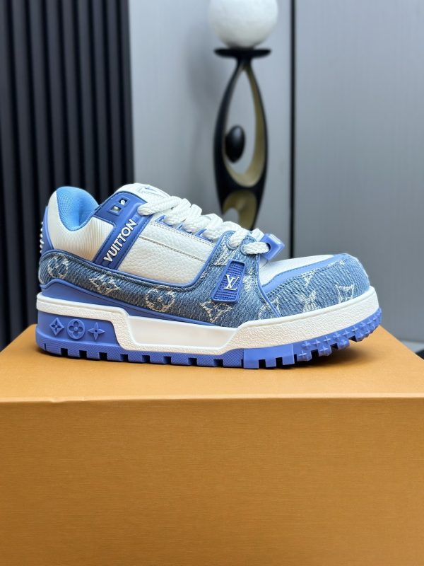 1AGZC4 LV Trainer Maxi Sneaker Blue