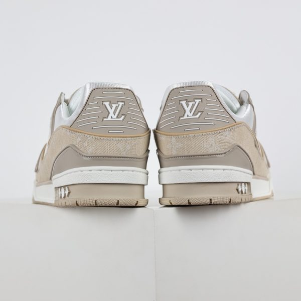 1AIKMH LV Trainer Sneaker Beige 9 1AIKMH LV Trainer Sneaker Beige