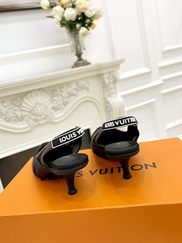 LV 1AAW7G Archlight Slingback Pump Black
