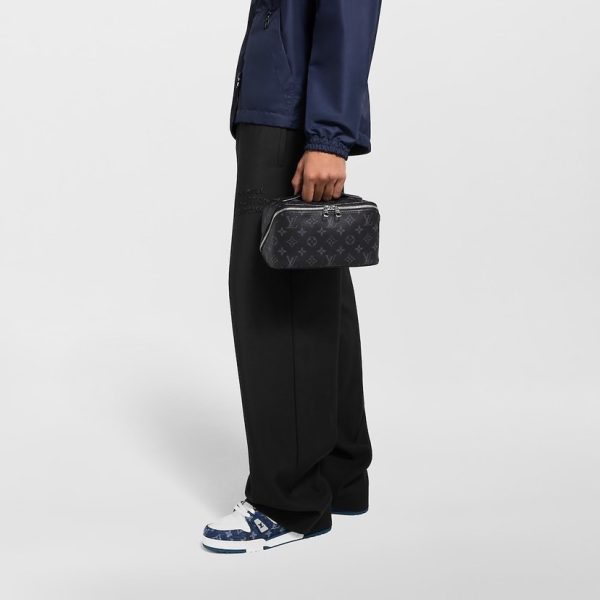 LV M11508 Toiletry Bag