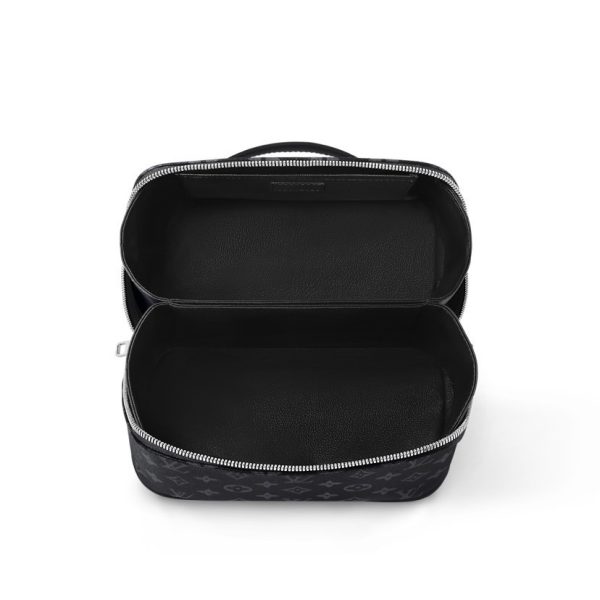 LV M11508 Toiletry Bag
