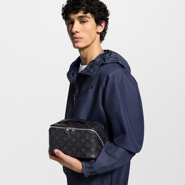 LV M11508 Toiletry Bag