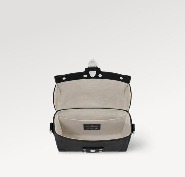 LV M11516 Soul Trunk Black
