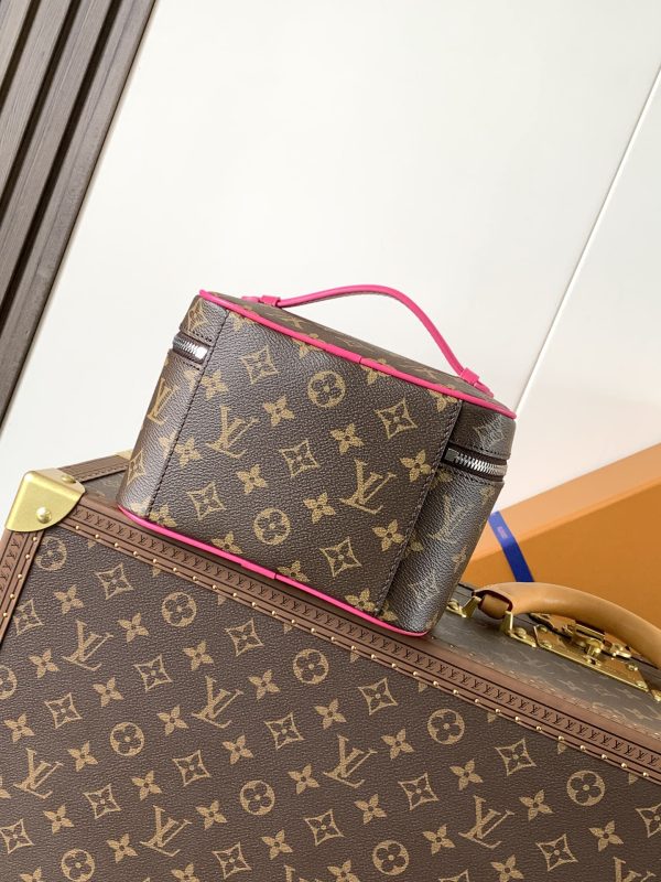 LV M12650 Nice Mini Vanity Case Pondichery Pink 7 LV M12650 Nice Mini Vanity Case Pondichery Pink