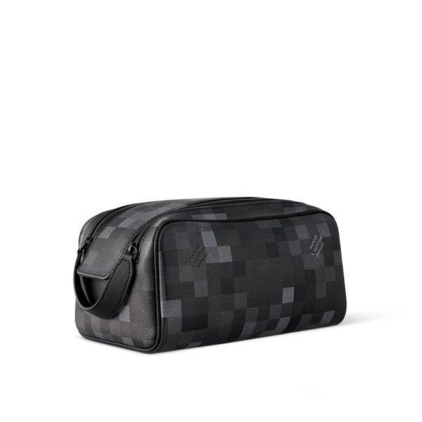 LV M15109 Dopp Kit Black 3 LV M15109 Dopp Kit Black