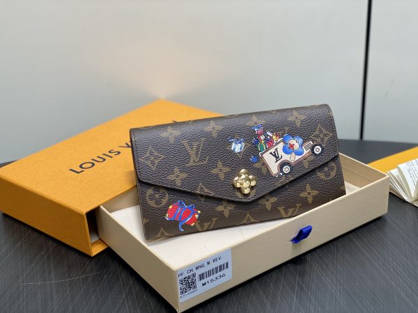 LV M15336 Sarah Wallet MonogramIced Gold