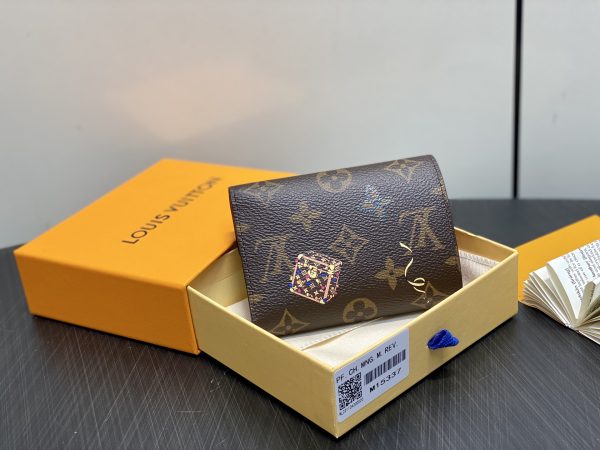 LV M15337 Victorine Wallet Monogram Frozen Orchid