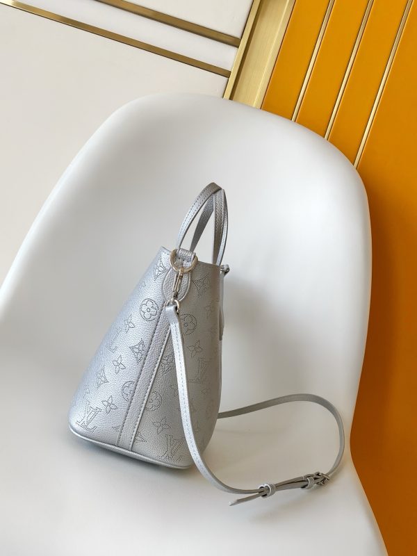 LV M26420 Blossom PM Silver 5 LV M26420 Blossom PM Silver
