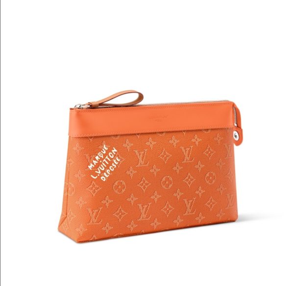 LV M26828 Pochette Voyage Souple Caramel 3 LV M26828 Pochette Voyage Souple Caramel