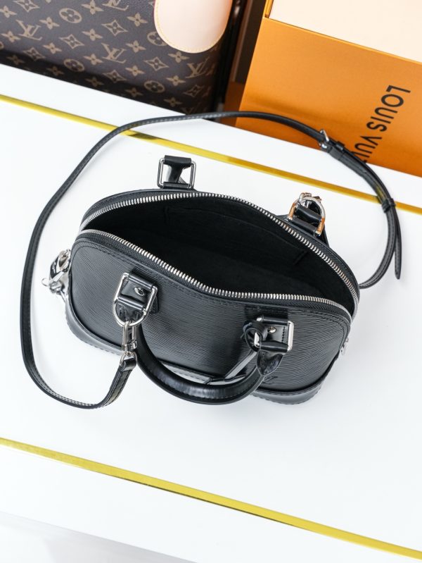 LV M24645 Alma BB Black