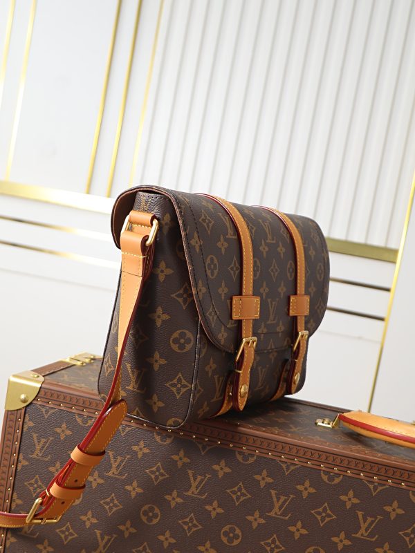 LV M28115 Christopher Messenger Bag 3 LV M28115 Christopher Messenger Bag