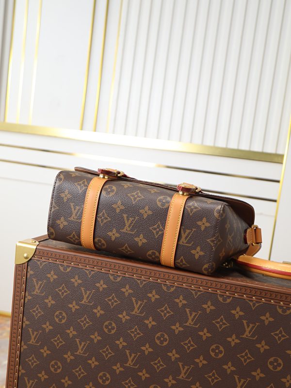 LV M28115 Christopher Messenger Bag 7 LV M28115 Christopher Messenger Bag