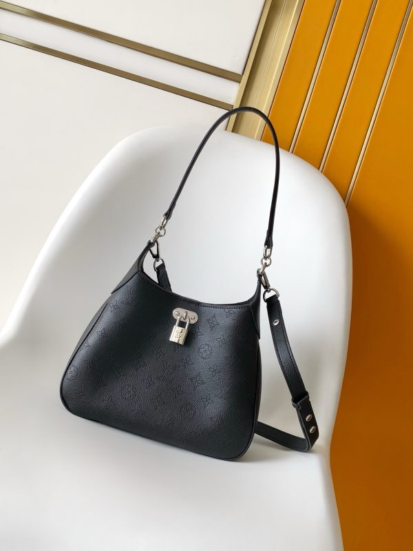 LV M28306 All Around PM Black