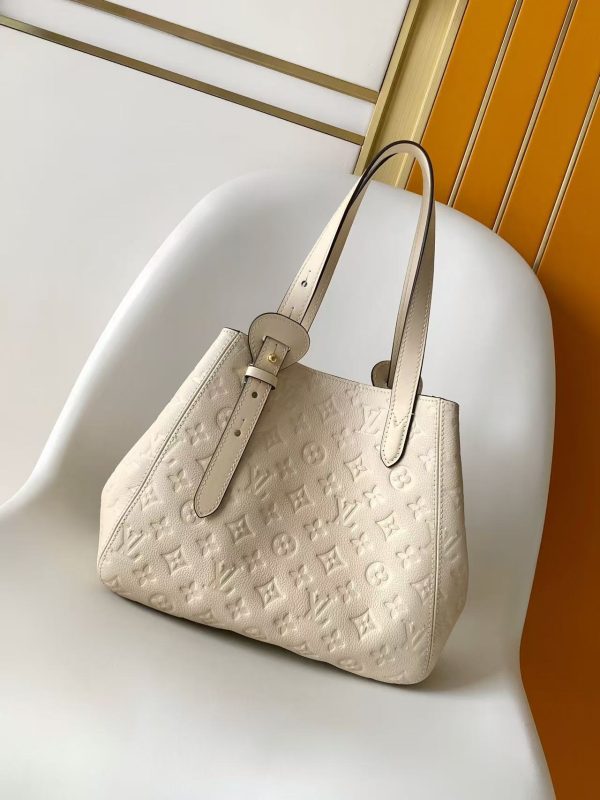LV M29337 All In One PM Crème