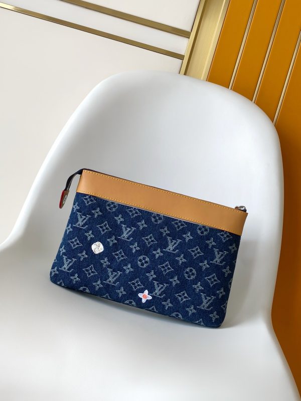 LV M27559 Pochette Voyage Souple Blue