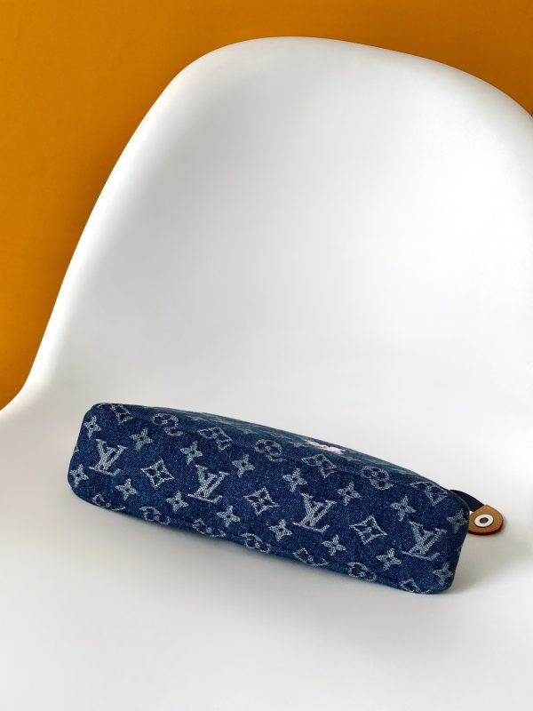 LV M27559 Pochette Voyage Souple Blue