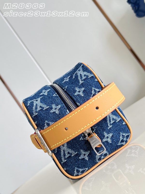LV M28363 Locker Dopp Kit Blue