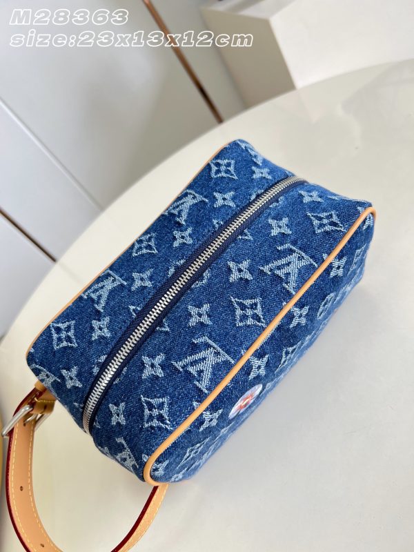 LV M28363 Locker Dopp Kit Blue