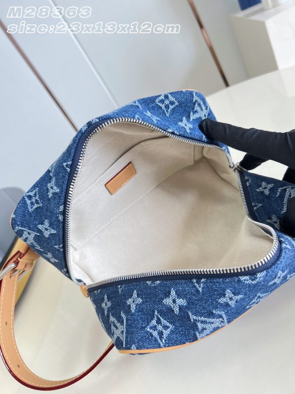 LV M28363 Locker Dopp Kit Blue