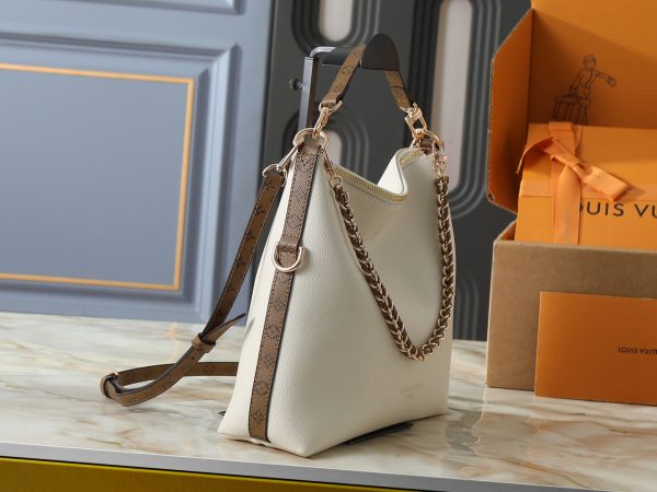 LV M29094 Multipass Handbag Vanilla