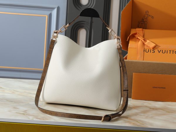 LV M29094 Multipass Handbag Vanilla