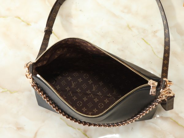LV M29195 Multipass Handbag Black
